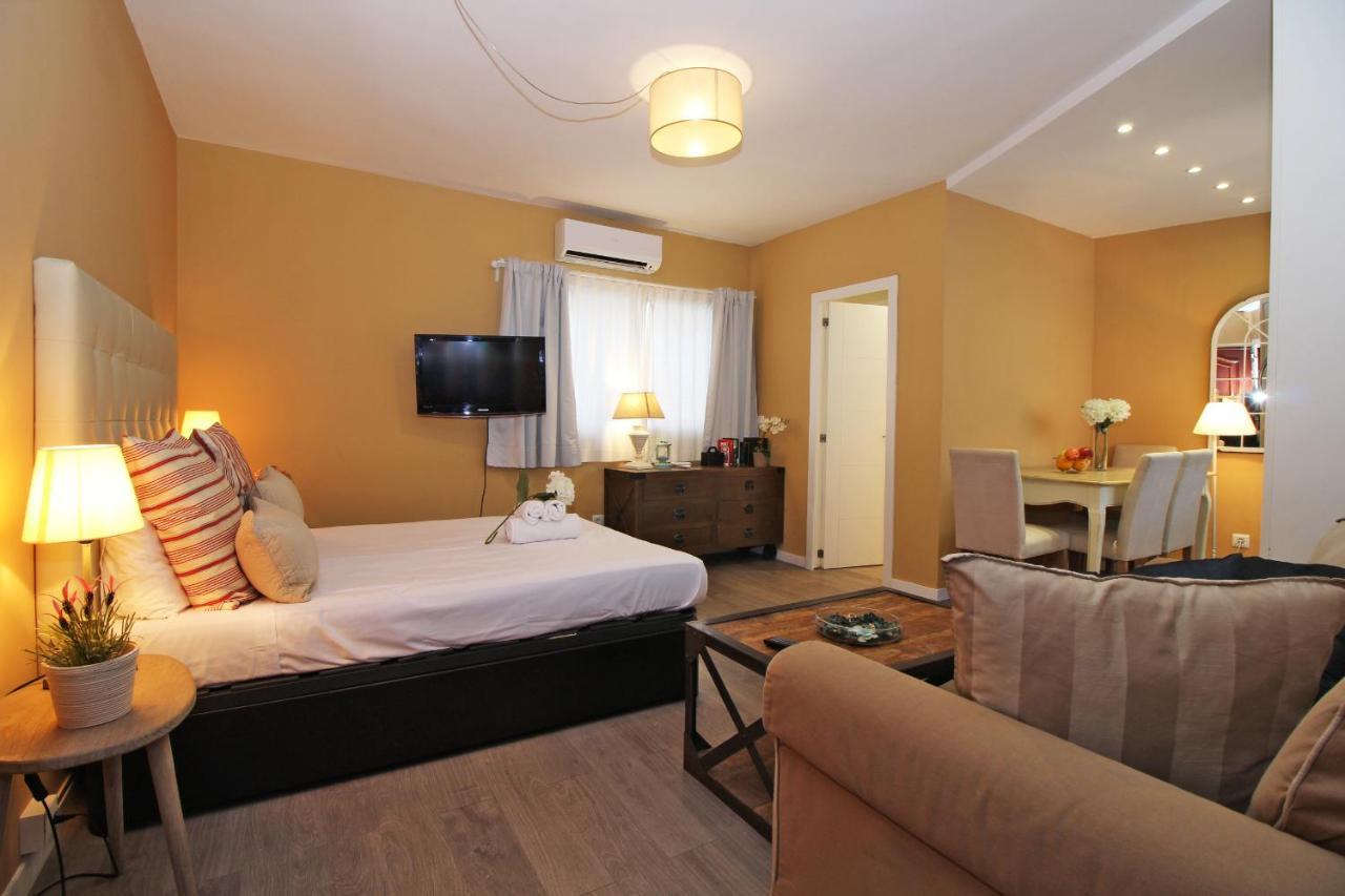 Del Parque Flats Suite Malagueta Малага Екстериор снимка